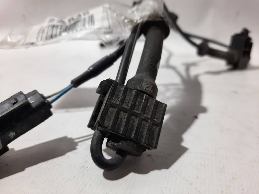 6 Датчик ABS колеса переднього лівого/правого Mazda 6 2013-2017 K0114370XA Mazda 6 4 6 Датчик ABS колеса переднього лівого/правого Mazda 6 2013-2017 K0114370XA Mazda 6 4