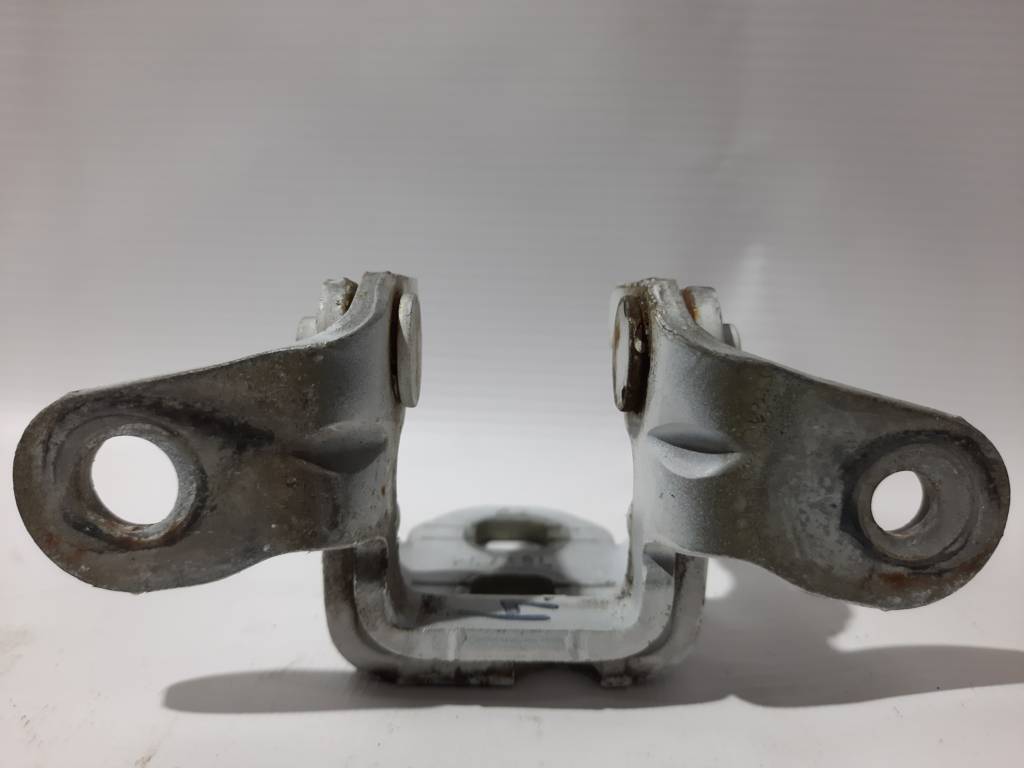 Patriot Петля дверей передньої/задньої правої верхня Jeep Patriot 2007-2017 5074256AB Jeep Patriot 23