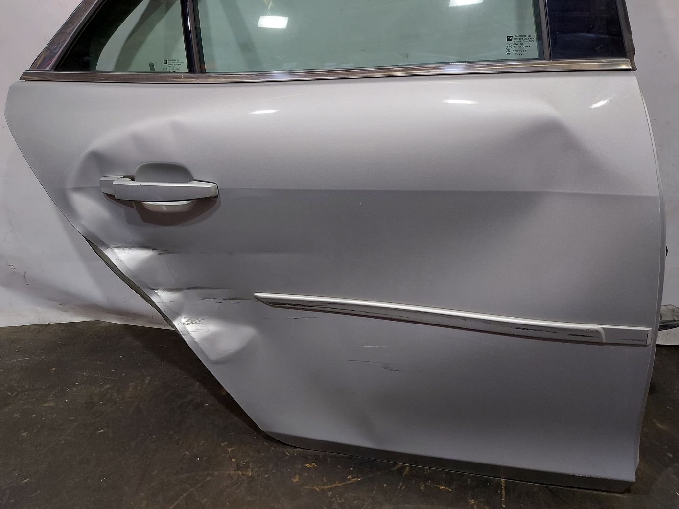 Malibu Двері задні права (вмятина) Chevrolet Malibu 2013-2015 23481348 Chevrolet Malibu 2