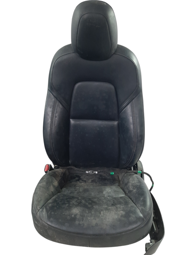 Model 3 Салон у зборі Tesla Model 3 2021-2023 765432201D Tesla Model 3 5
