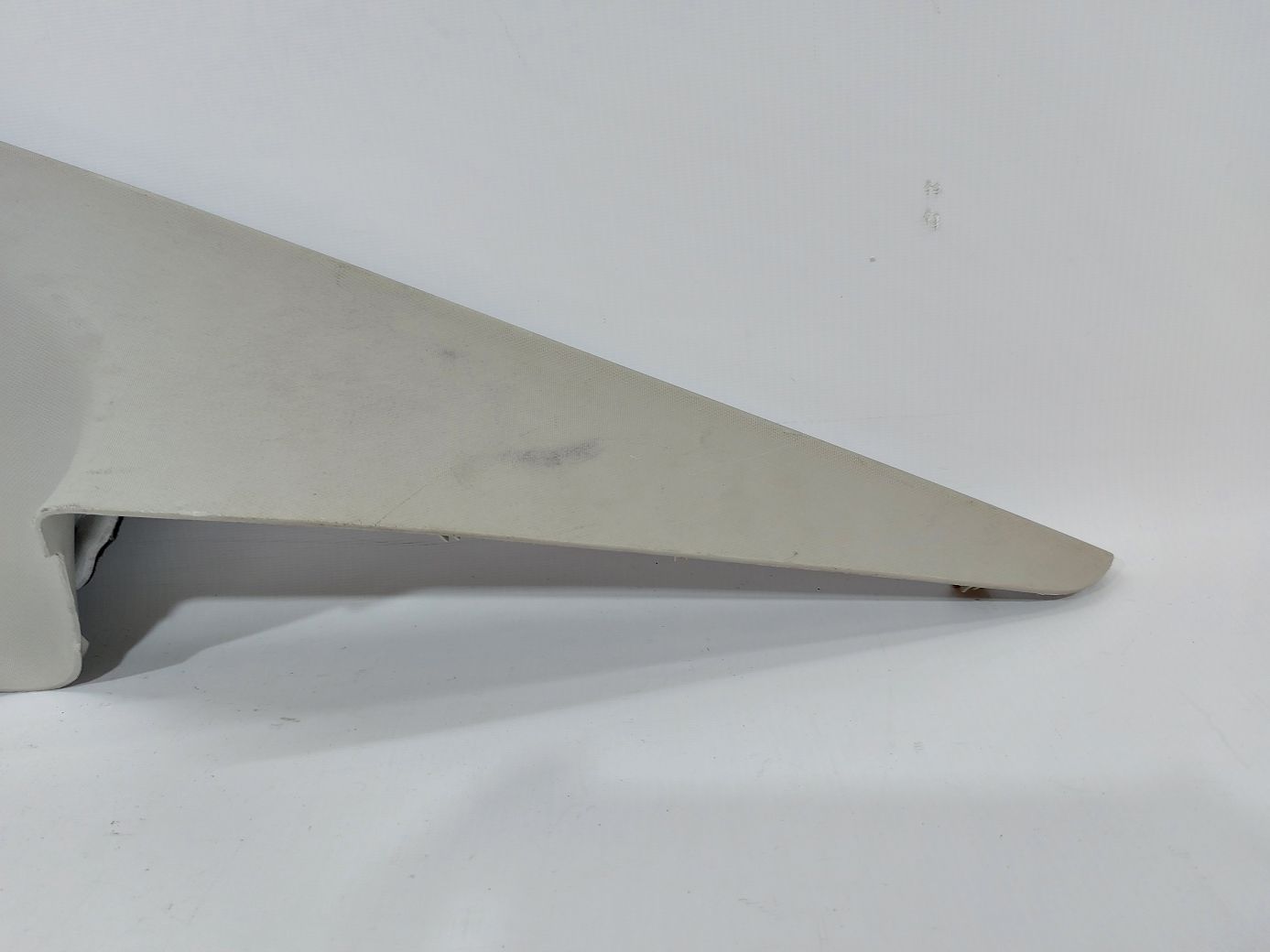 Volt Обшивка стойки задней правая Chevrolet Volt 2011-2015 23158928 Chevrolet Volt 2