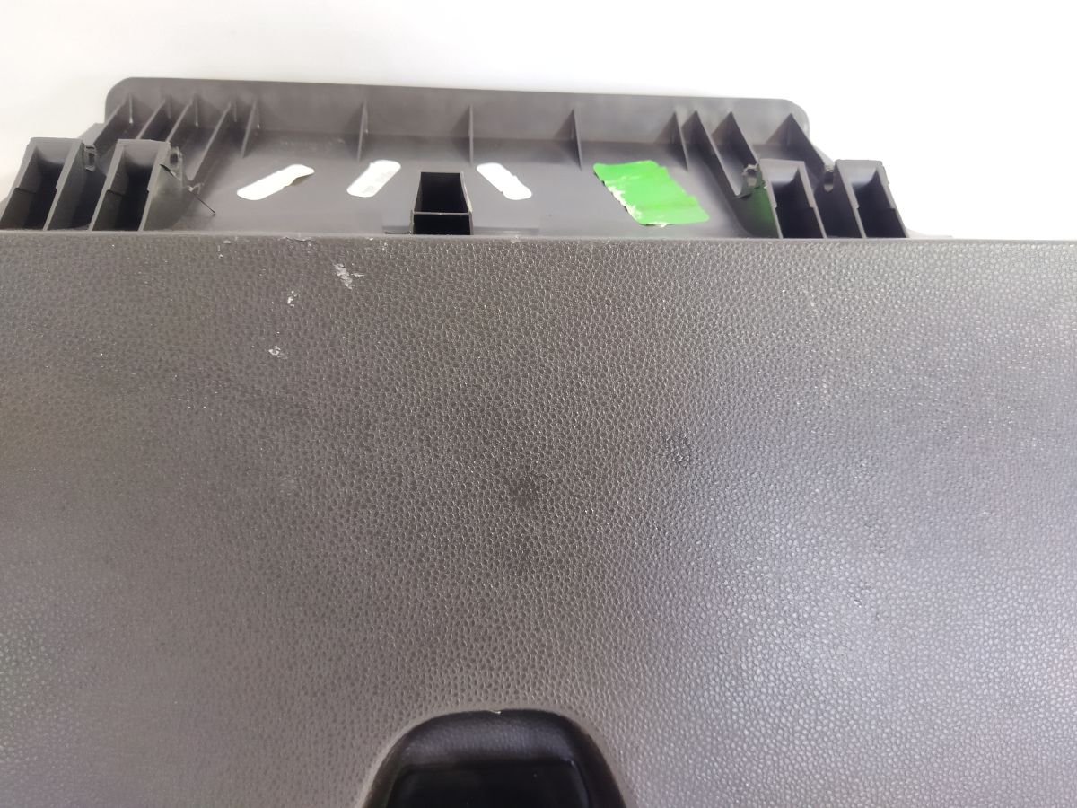 Fiesta Бардачок Ford Fiesta 2011-2019 AE8Z5406010AF Ford Fiesta 2