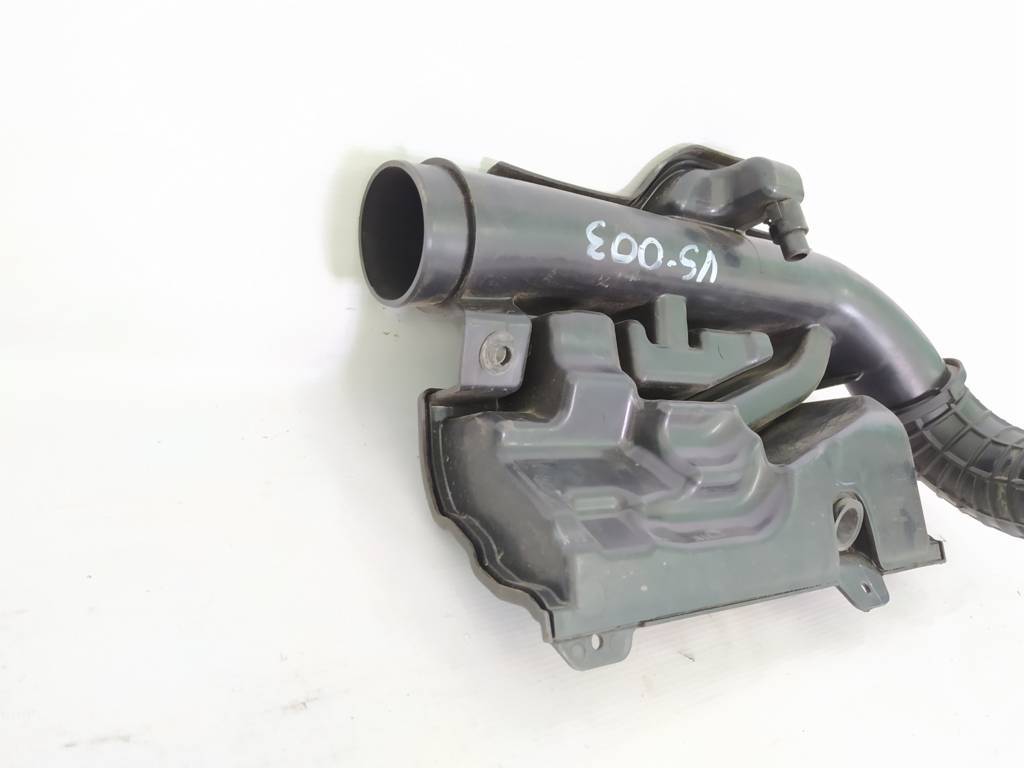 Malibu Патрубок корпусу повітряного фільтра Chevrolet Malibu 2013-2019 13313804 Chevrolet Malibu 10 Malibu Патрубок корпусу повітряного фільтра Chevrolet Malibu 2013-2019 13313804 Chevrolet Malibu 10