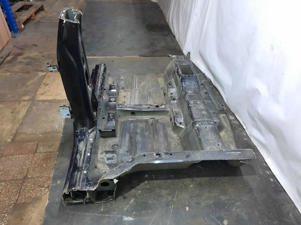 Passat cc Стойка центральная левая (металл) Volkswagen Passat CC 2009-2017 3C8809835 Volkswagen Passat CC 3