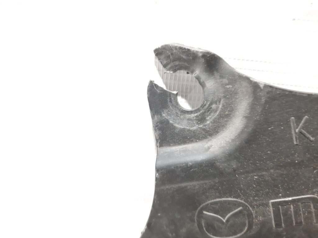 3 Пыльник двигателя боковой левый Mazda 3 2014-2018 BJS756342 Mazda 3 14