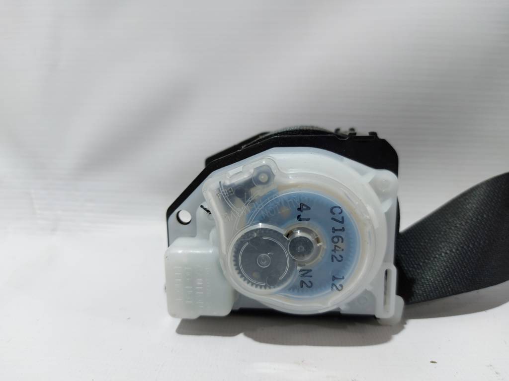 Prius c Ремінь безпеки задній центральний Toyota Prius C 2012-2017 7331052150B1 Toyota Prius C 4 Prius c Ремінь безпеки задній центральний Toyota Prius C 2012-2017 7331052150B1 Toyota Prius C 4