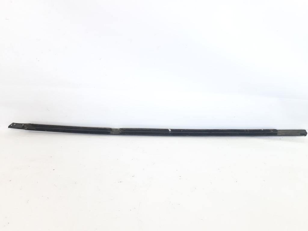 Malibu Молдинг двері задньої лівої центральний Chevrolet Malibu 2013-2018 23387833 Chevrolet Malibu 4 Malibu Молдинг двері задньої лівої центральний Chevrolet Malibu 2013-2018 23387833 Chevrolet Malibu 4