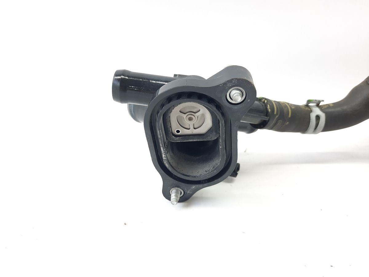 Cruze Трійник системи охолодження Chevrolet Cruze 2016-2021 12707589 Chevrolet Cruze 3