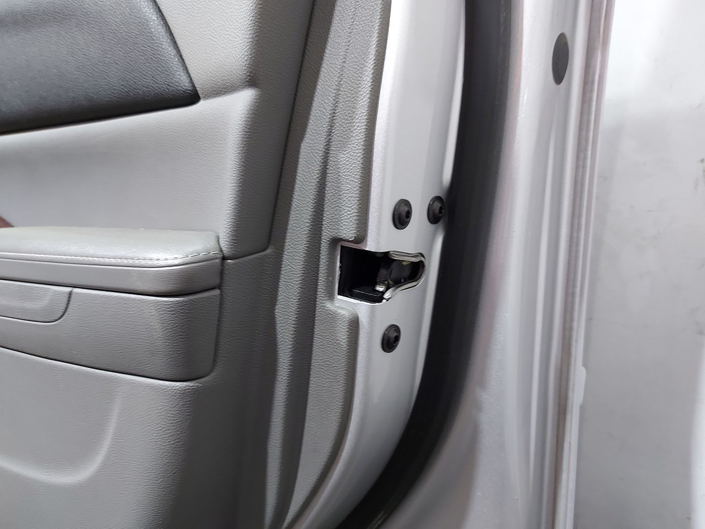 Malibu Двері передні права (з вм'ятиною) Chevrolet Malibu 2013-2015 22953625 Chevrolet Malibu 15