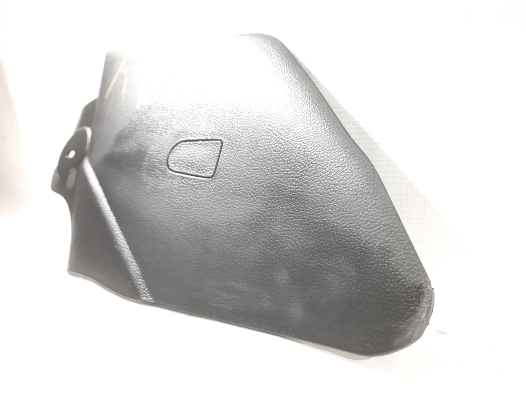 Forte Накладка центральної консолі ліва Kia Forte 2014-2018 84630A7000 Kia Forte 2