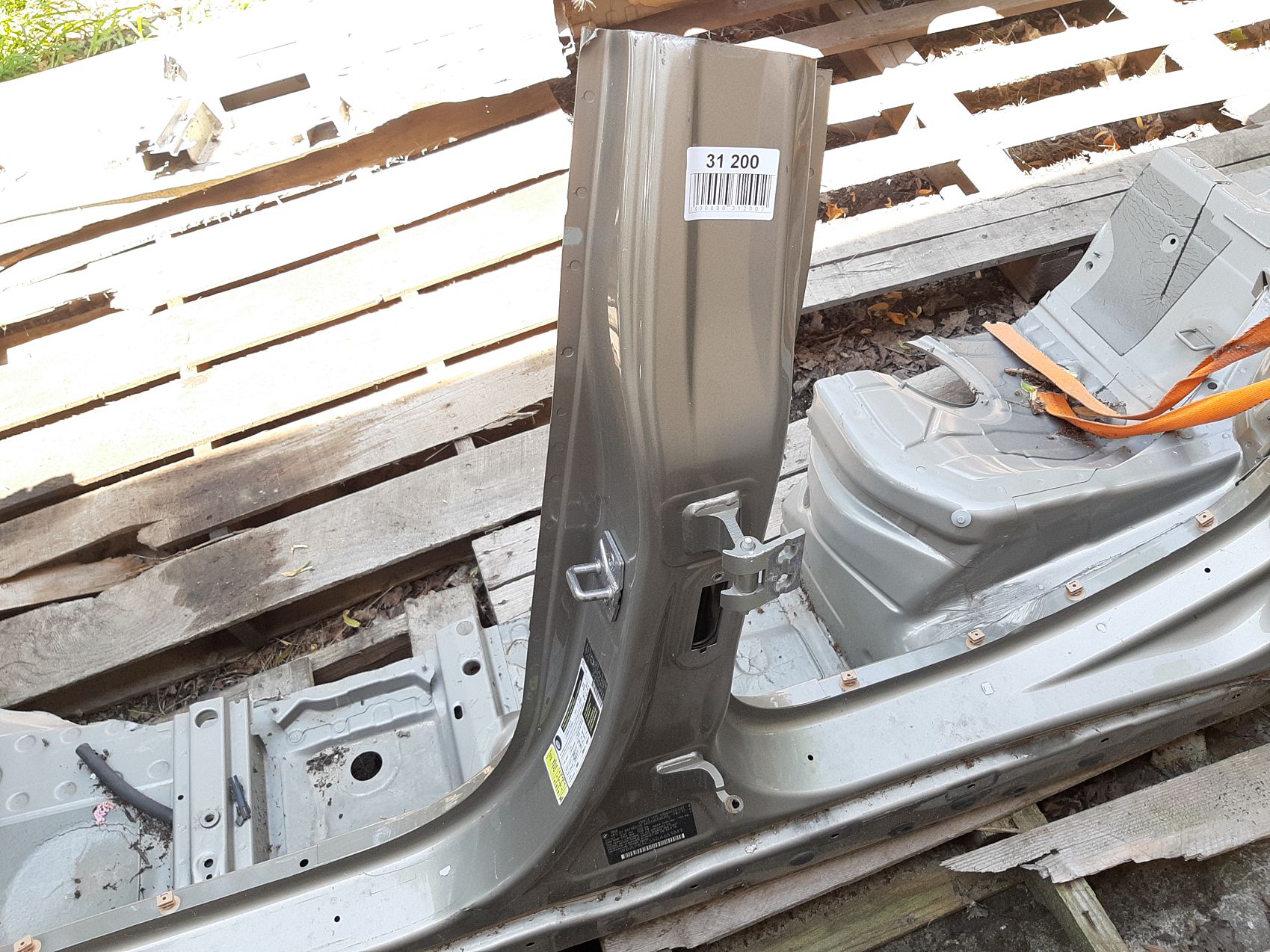 328i xdrive. Стойка центральная левая (металл) BMW 328i xDrive 2006-2012 41217277331 BMW 328i xDrive