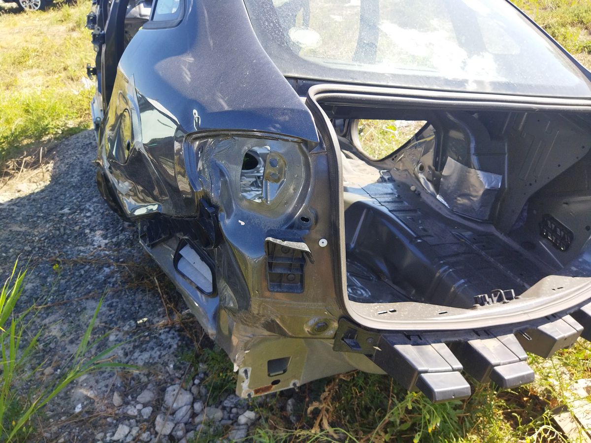 Fiesta Кузов голий (можна різати) Ford Fiesta 2011-2019 G2BZ5427840A Ford Fiesta 12