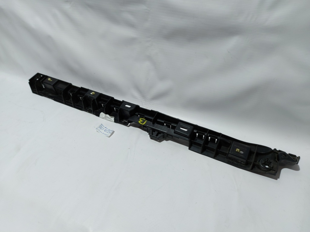 5 series Кріплення накладки порога правого ззаду BMW 5 series 2011-2016 51777204022 BMW 5 series 4