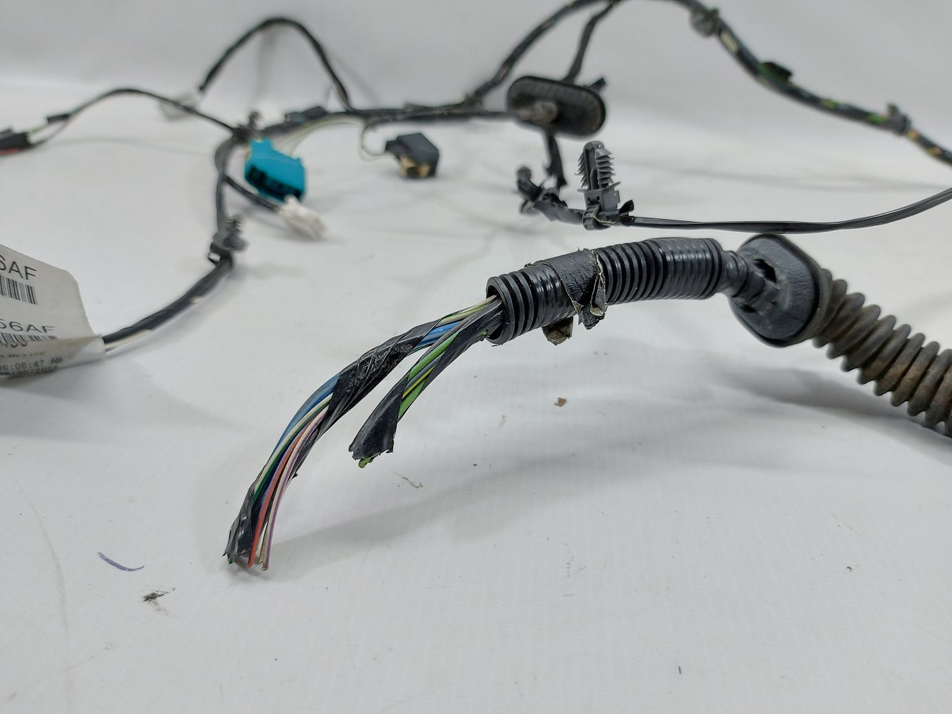 Journey Проводка кришки багажника Dodge Journey 2009-2010 05267856AF Dodge Journey 2