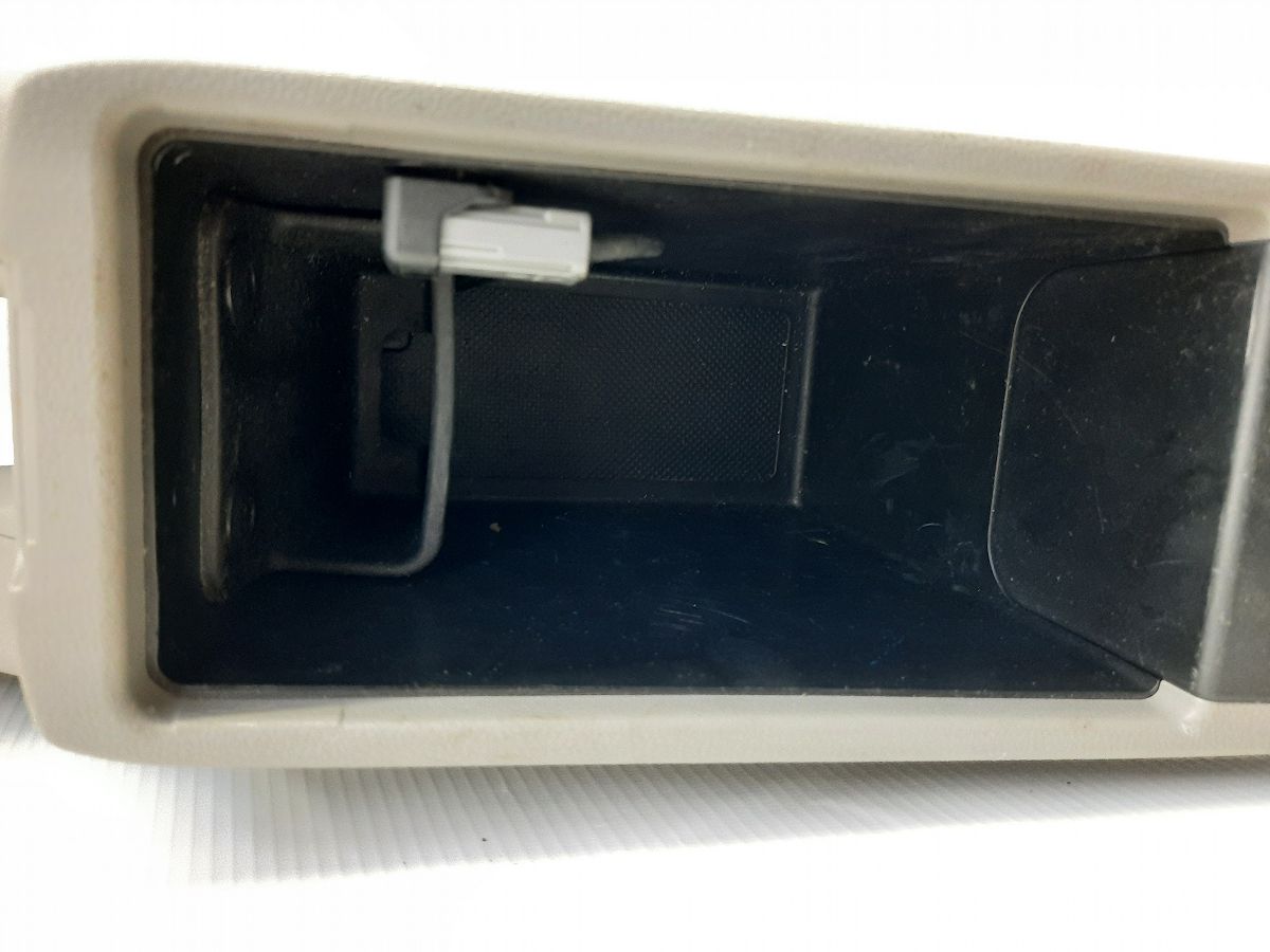 Insight Консоль центральна Honda Insight 2010-2011 83450TM8A12ZB Honda Insight 6