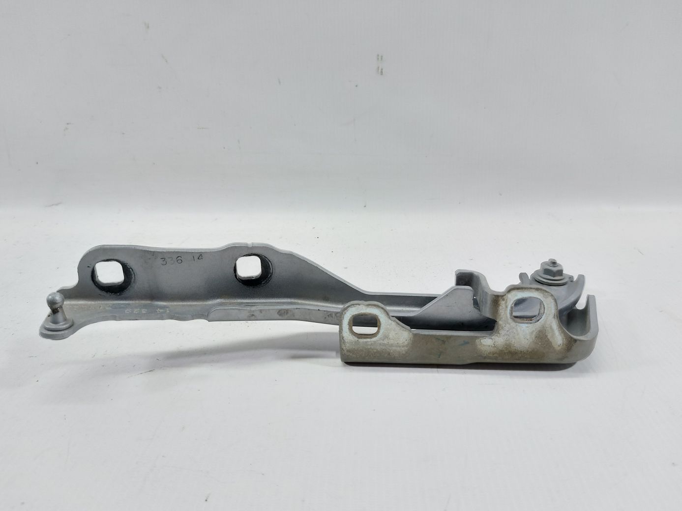 200 limited Петля капота права Chrysler 200 Limited 2015-2017 68143718AA Chrysler 200 Limited 2