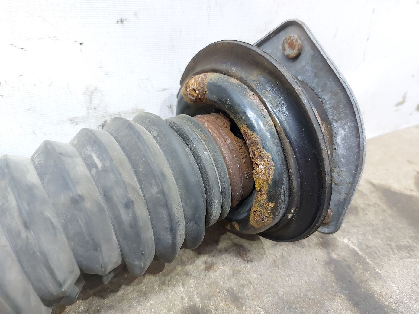 Cooper countryman Стойка амортизатора передняя левая Mini Cooper Countryman 2011-2016 31309813651 Mini Cooper Countryman 4