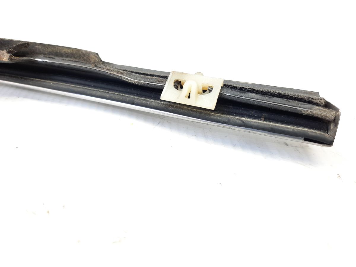 200 limited Ущільнювальна гумка скла задньої лівої зовнішня Chrysler 200 Limited 2015-2017 68144977AD Chrysler 200 Limited 2