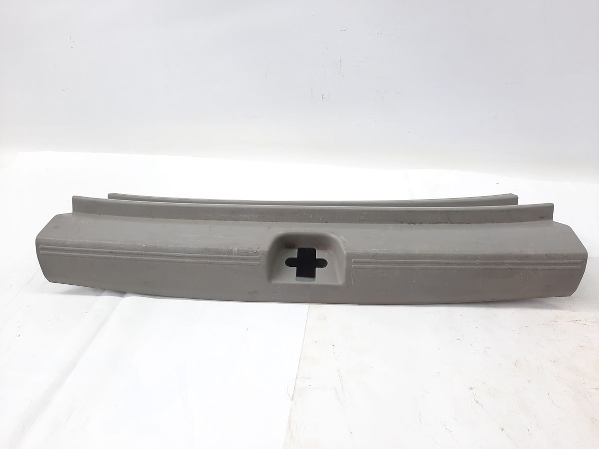 Insight Накладка задней панели багажного отделения Honda Insight 2010-2014 84640TM8A01ZA Honda Insight 2