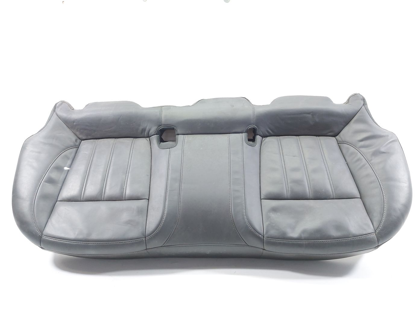 Regal Нижняя часть заднего ряда сидений (черная кожа) Buick Regal 2011-2017 13310368 Buick Regal 1