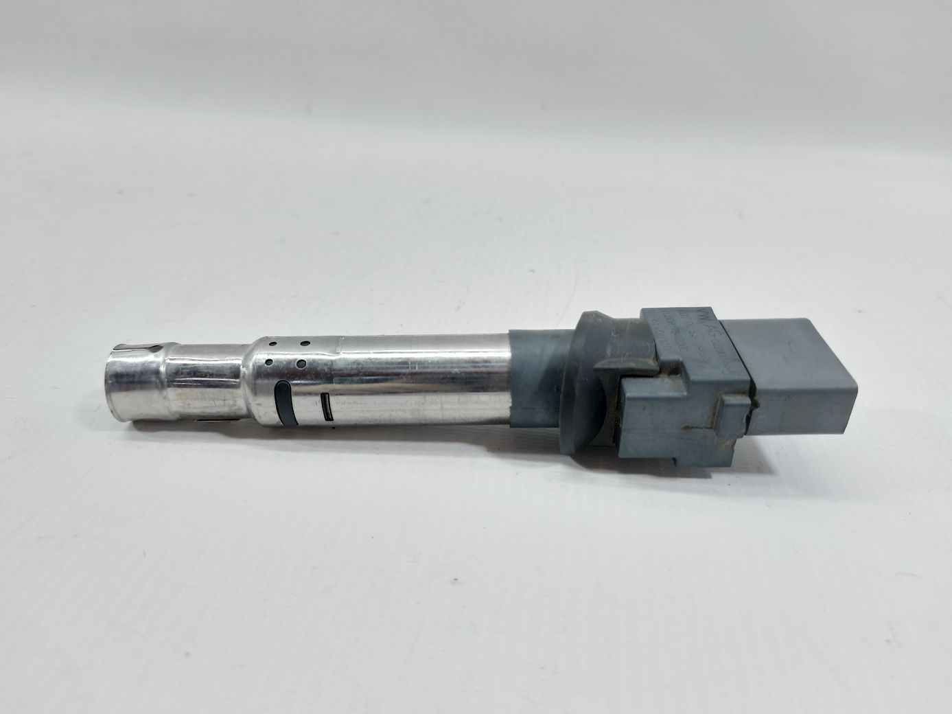 Passat. Котушка двигуна Volkswagen Passat 2008-2018 022905715E Volkswagen Passat
