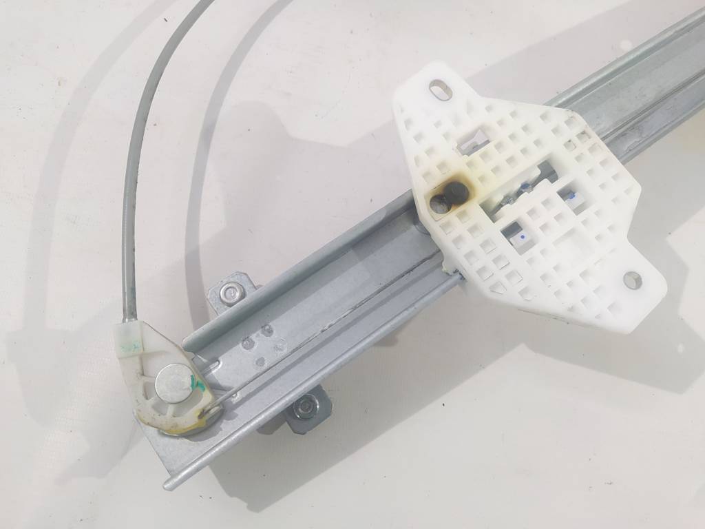 Accent hatchback Склопідйомник дверей задньої лівої Hyundai Accent Hatchback 2012-2017 834011R110 Hyundai Accent Hatchback 6