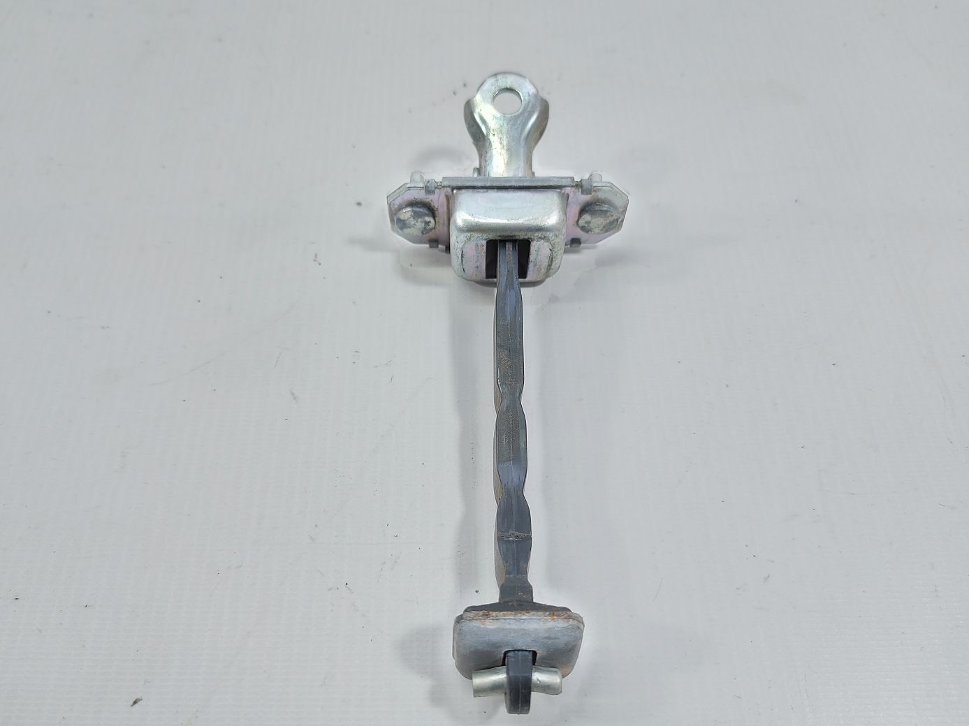 Forester Ограничитель двери задней правой Subaru Forester 2009-2013 62124FJ001 Subaru Forester 2