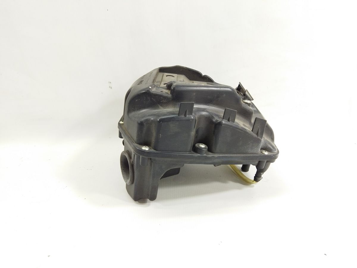 En-650d Корпус повітряного фільтра Kawasaki EN-650 D 2017 110100856 Kawasaki EN-650 D 2