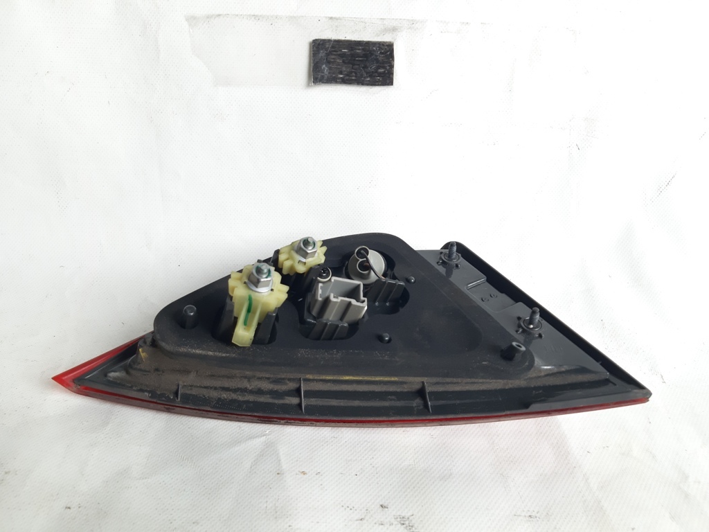200 Фонарь крышки багажника правый Chrysler 200 2015-2017 68110364AB Chrysler 200 3