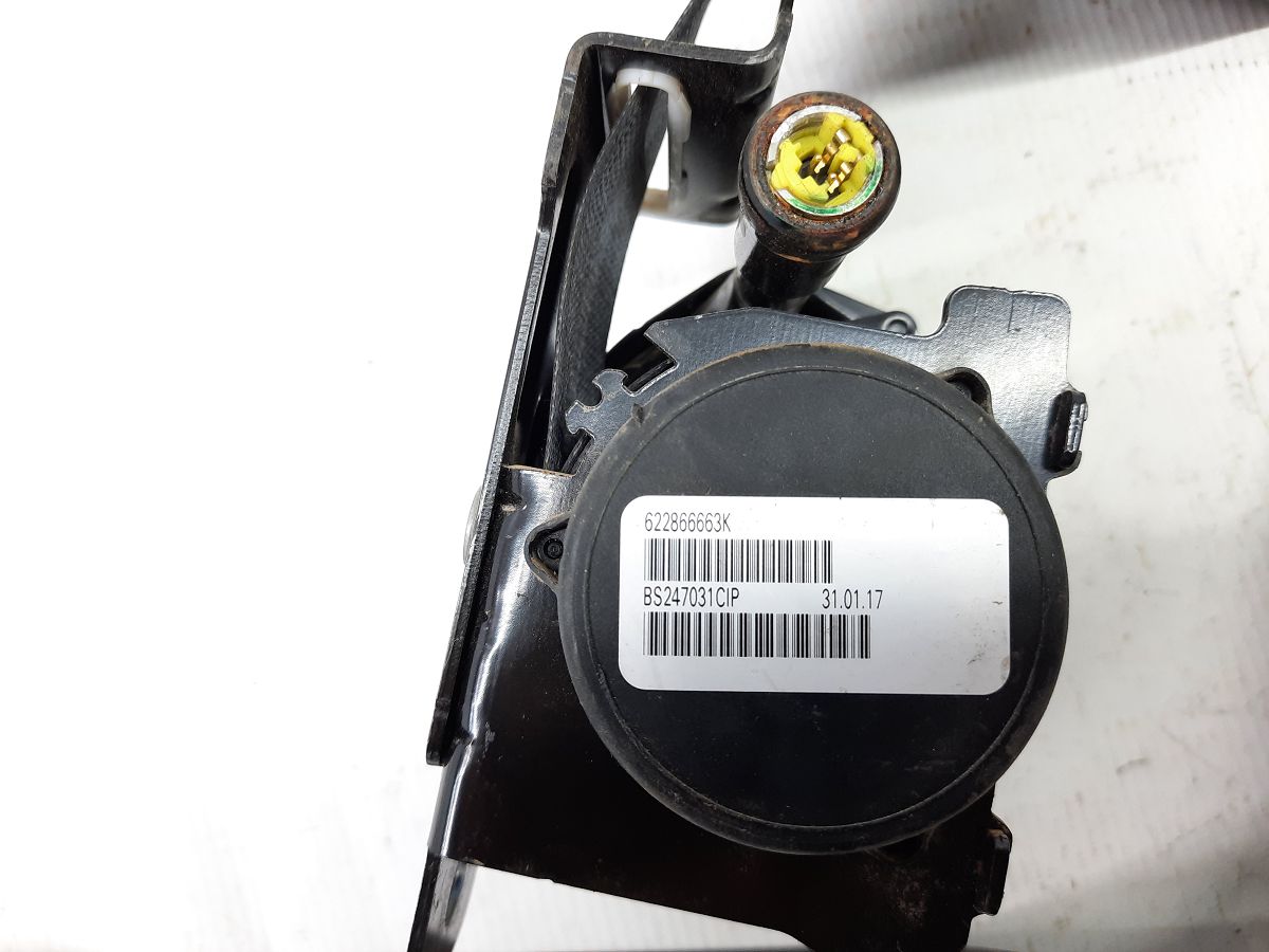 Sentra Ремінь безпеки передній правий Nissan Sentra 2013-2017 868843RM8A Nissan Sentra 5