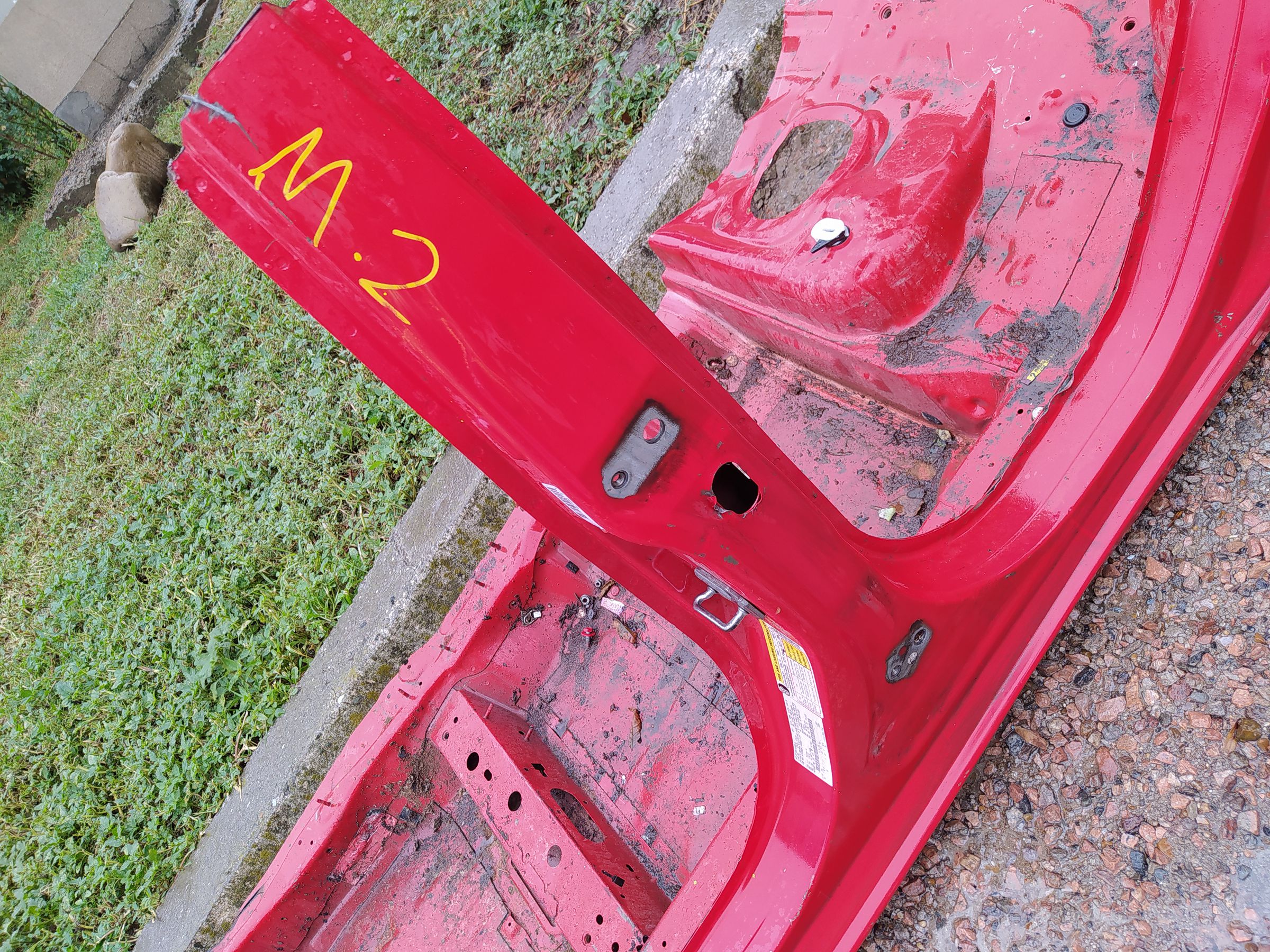 Fiesta Стійка центральна ліва (метал) Ford Fiesta 2011-2019 AE8Z5424383A Ford Fiesta 4