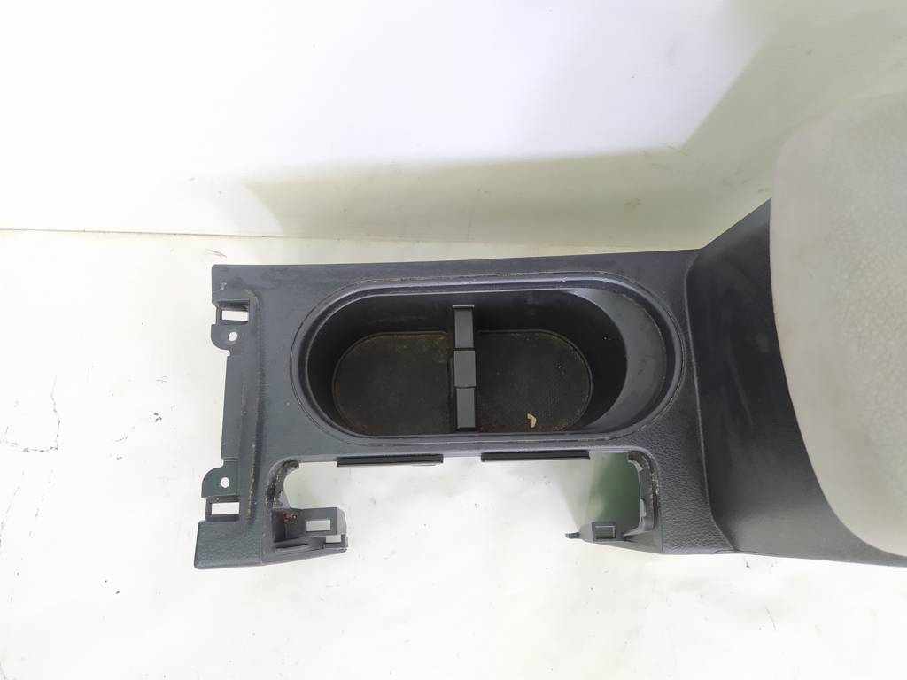 Forester Консоль підлокітника Subaru Forester 2014-2018 92113SG010 Subaru Forester 2