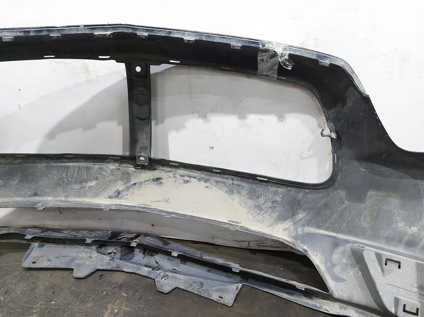 Charger Бампер передній (загнутий лівий нижній кут, подряпини) Dodge Charger 2011-2014 68092596AA Dodge Charger 7