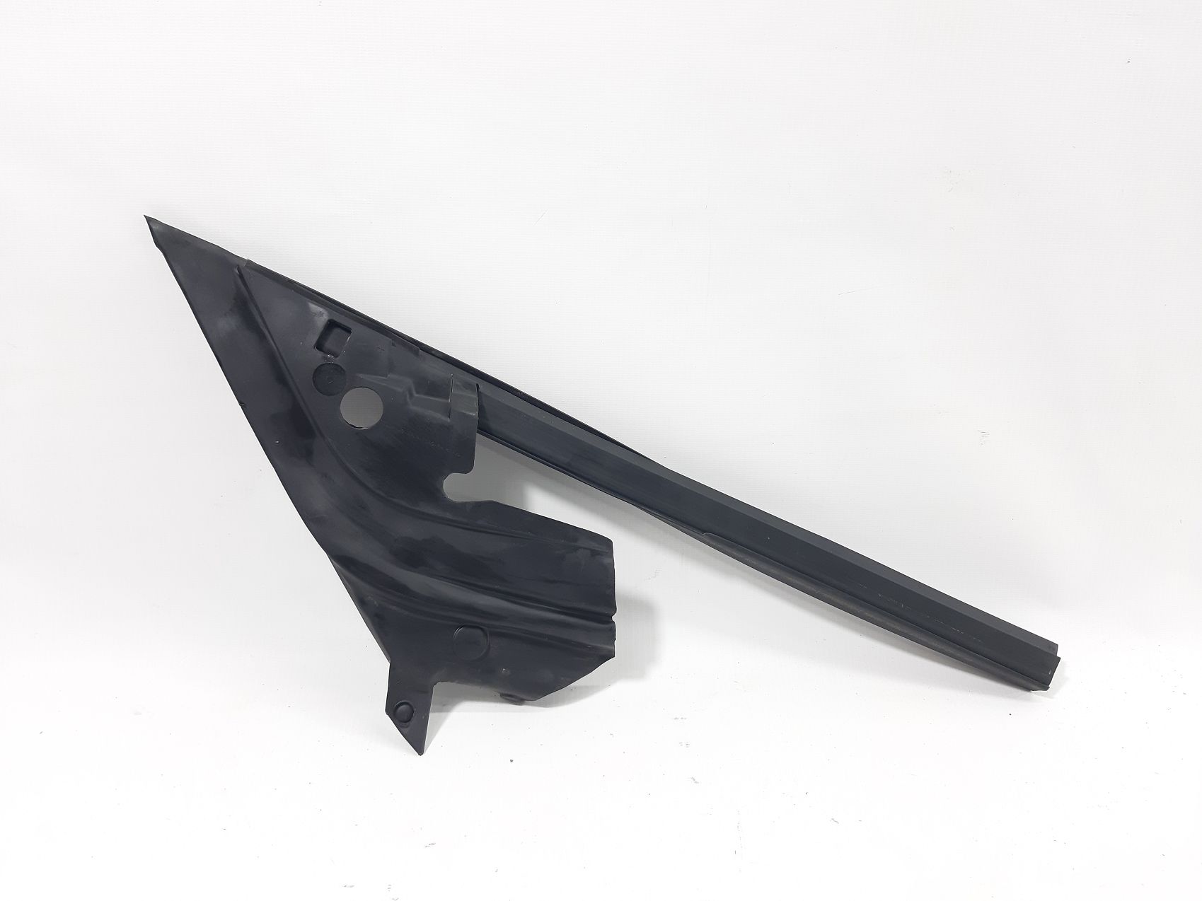 Model 3 Направляющая стекла двери передней правой Tesla Model 3 2020-2023 109050200J Tesla Model 3 3