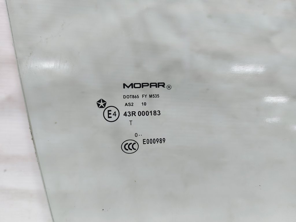 Compass Стекло двери передней правой Jeep Compass 2007-2017 5074816AE Jeep Compass 12