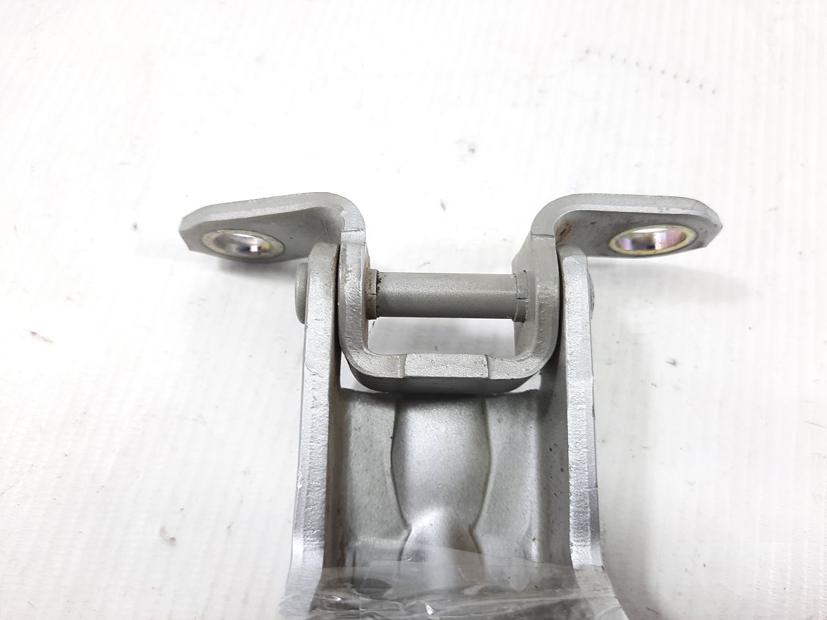 Sentra Петля двері задньої правої нижня Nissan Sentra 2013-2018 80400JN00A Nissan Sentra 2 Sentra Петля двері задньої правої нижня Nissan Sentra 2013-2018 80400JN00A Nissan Sentra 2