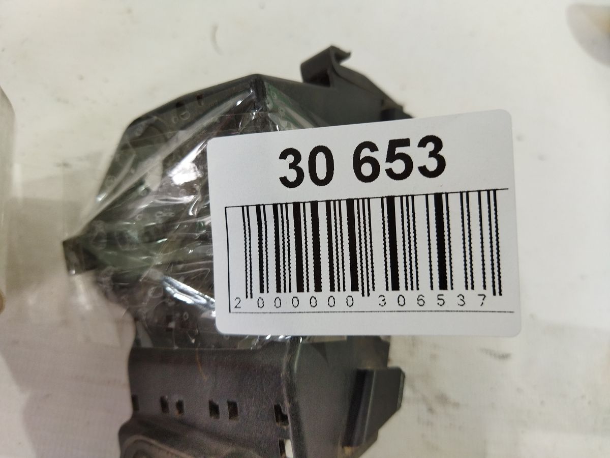 Forester Кріплення заднього бампера ліве коротке Subaru Forester 2014-2018 57707SG070 Subaru Forester 6