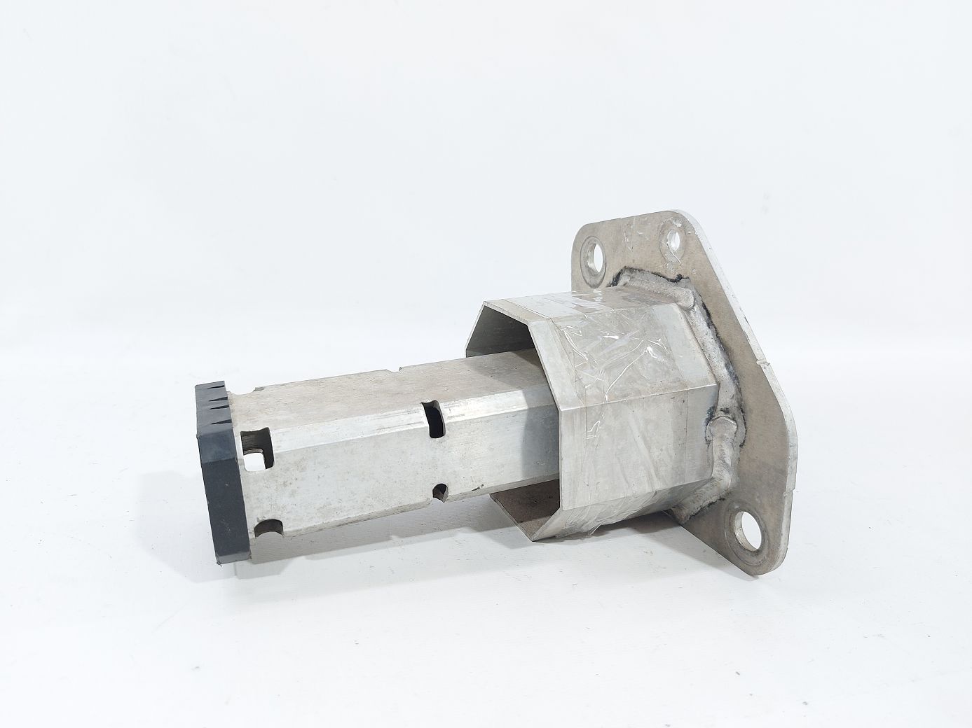 Dart Кронштейн підсилювача переднього правий Dodge Dart 2014-2016 68187810AB Dodge Dart 3 Dart Кронштейн підсилювача переднього правий Dodge Dart 2014-2016 68187810AB Dodge Dart 3