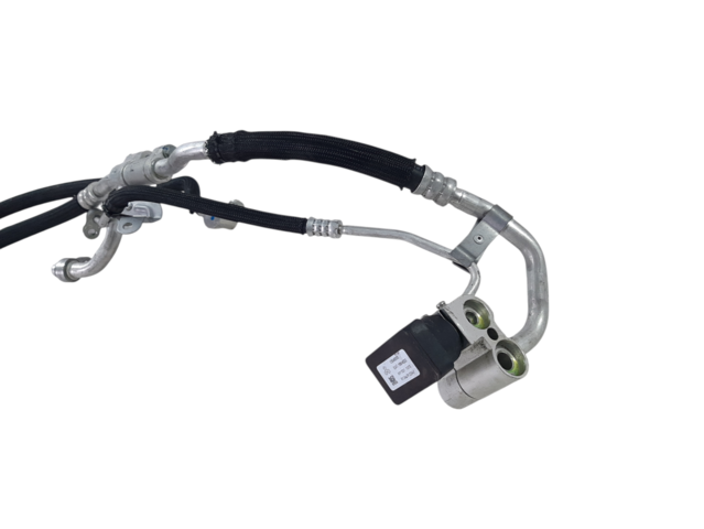 Equinox Трубка кондиционера (отопитель-конденсатор) Chevrolet Equinox EV 2024-2025 85059247 Chevrolet Equinox EV 3