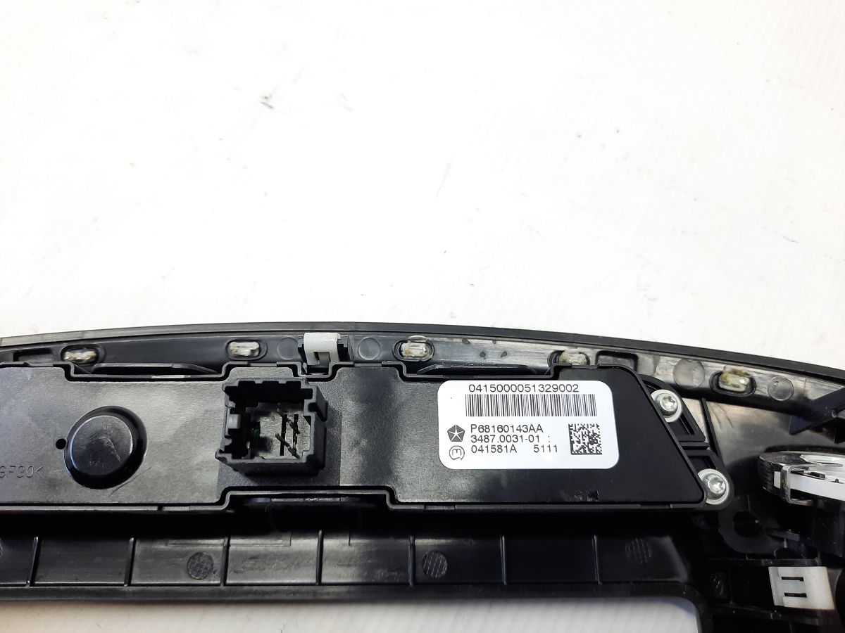 200 limited Накладка повітроводу центрального Chrysler 200 Limited 2015-2017 5SS17DX9AA Chrysler 200 Limited 4