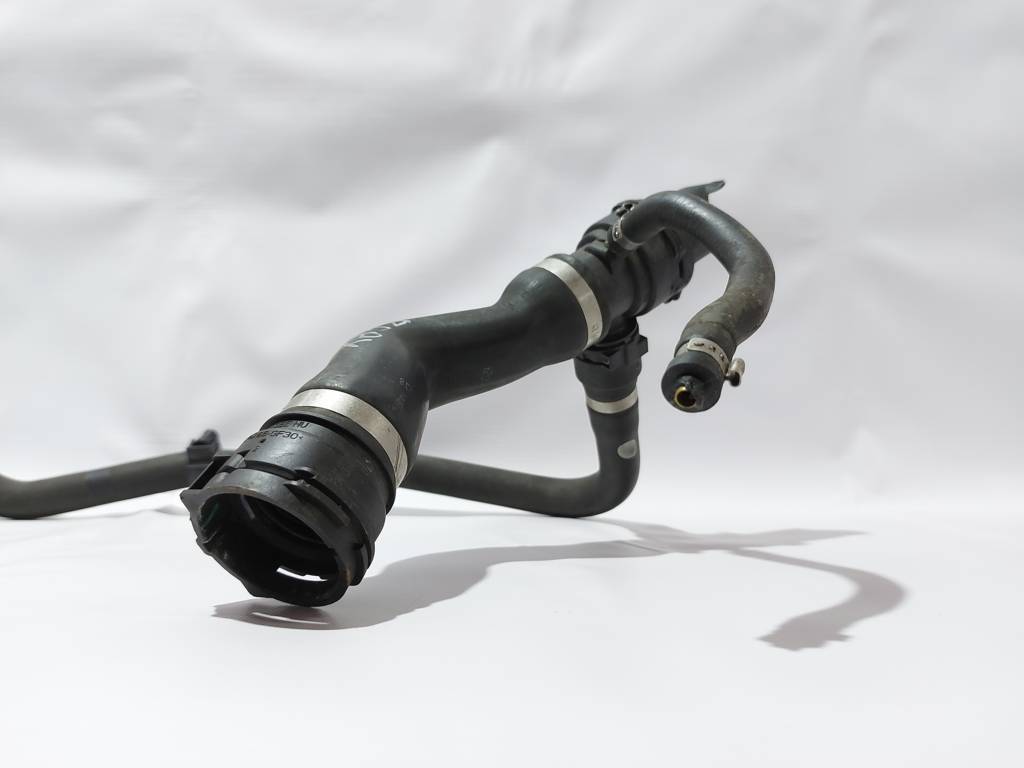 328i xdrive Патрубок радиатора охлаждения верхний BMW 328i xDrive 2007-2013 17127564478 BMW 328i xDrive 2