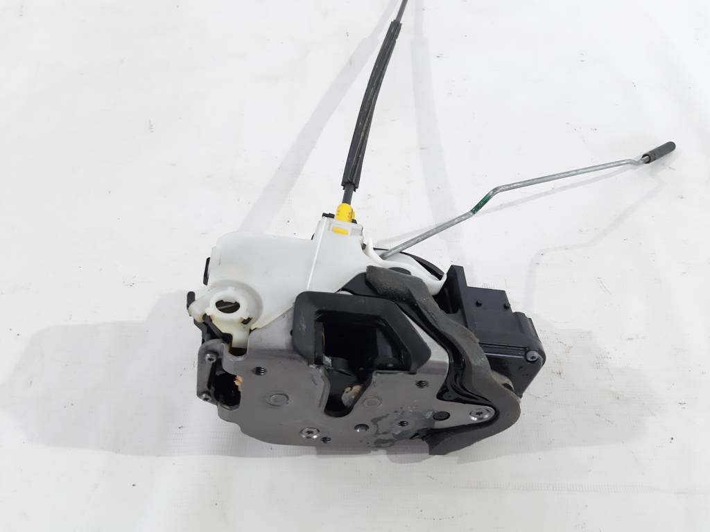 Malibu Привод замка двери передней правой Chevrolet Malibu 2013-2018 13579723 Chevrolet Malibu 3