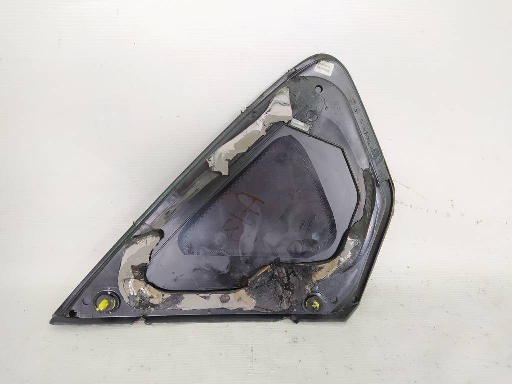 Altima Форточка дверей задньої чверті права Nissan Altima 2013-2018 833003TA1A Nissan Altima 6