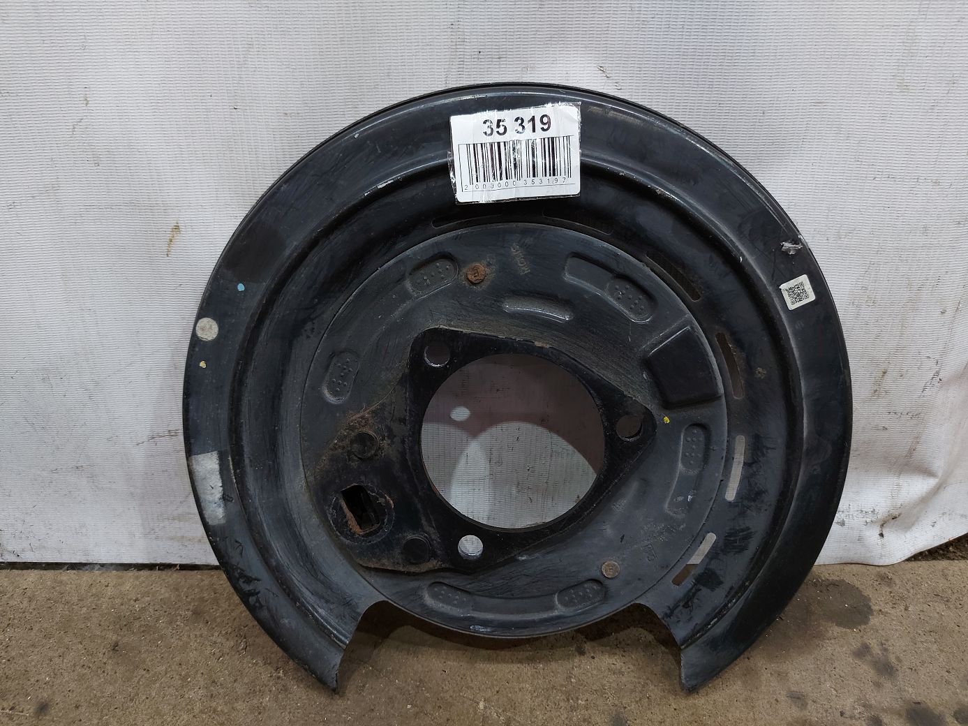 Ats. Защита тормозного диска левого с колодками ручн. Cadillac ATS 2013-2019 23316746 Cadillac ATS