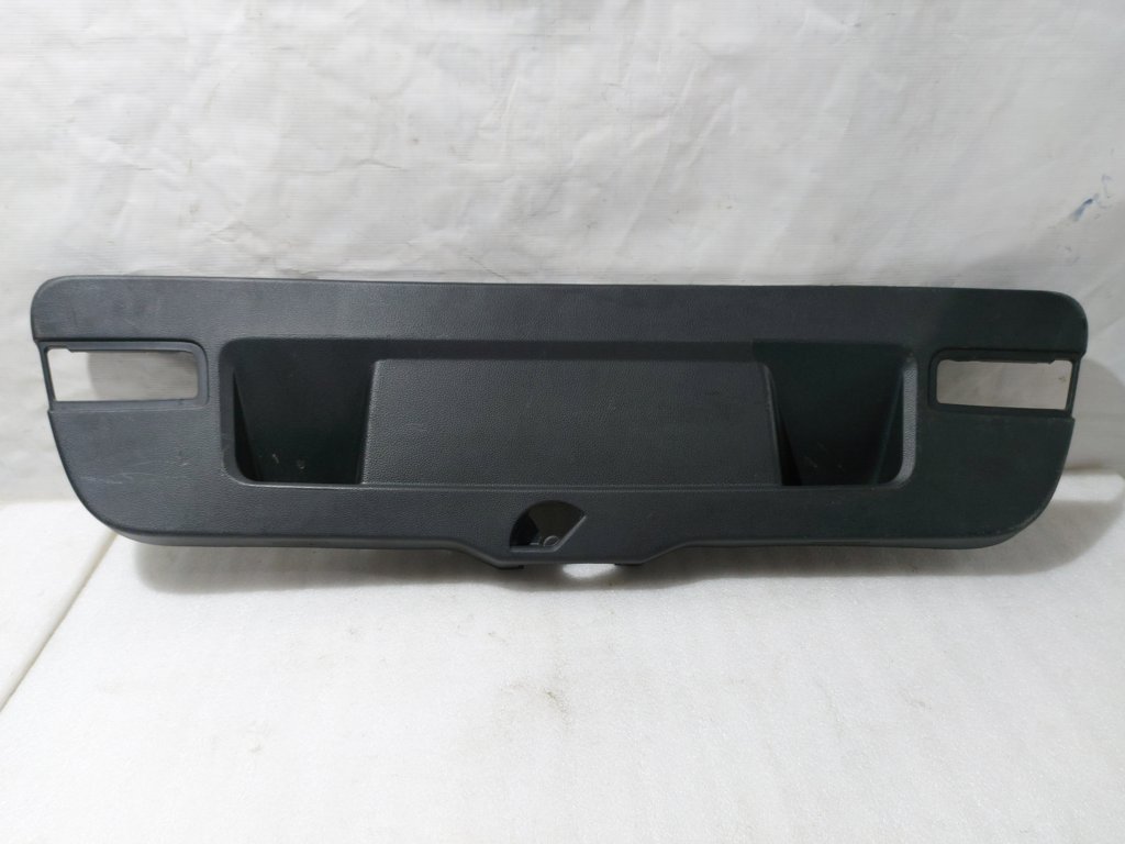 Jetta Обшивка кришки багажника Volkswagen Jetta 2011-2018 5C68676059B9 Volkswagen Jetta 14