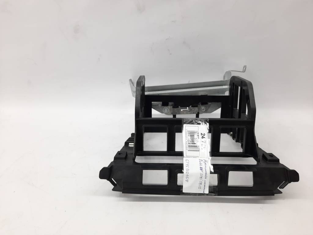 328i xdrive Кронштейн магнитолы BMW 328i xDrive 2008-2013 51459120317 BMW 328i xDrive 1
