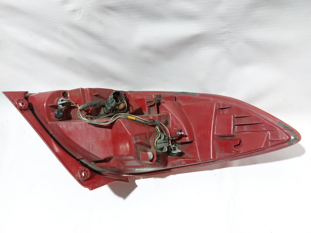 Veloster Ліхтар задній правий Hyundai Veloster 2012-2017 924022V000 Hyundai Veloster 6 Veloster Ліхтар задній правий Hyundai Veloster 2012-2017 924022V000 Hyundai Veloster 6