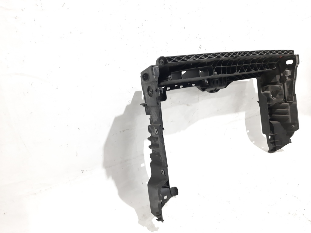 Passat s ТБ радіатора (зламаний) Volkswagen Passat S 2012-2015 561805588B9B9 Volkswagen Passat S 5