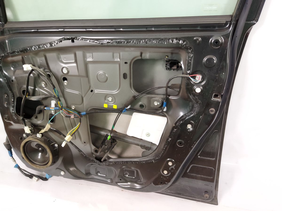 Scion xb Дверь передняя правая Toyota Scion XB 2008-2012 6700112A70 Toyota Scion XB 14