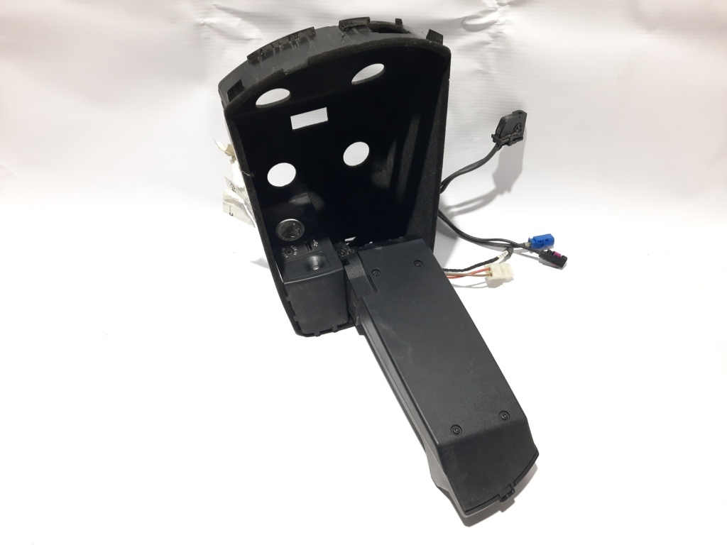 7 series Зарядний пристрій штатного телефону BMW 7 2012 51169157022 BMW 7 4